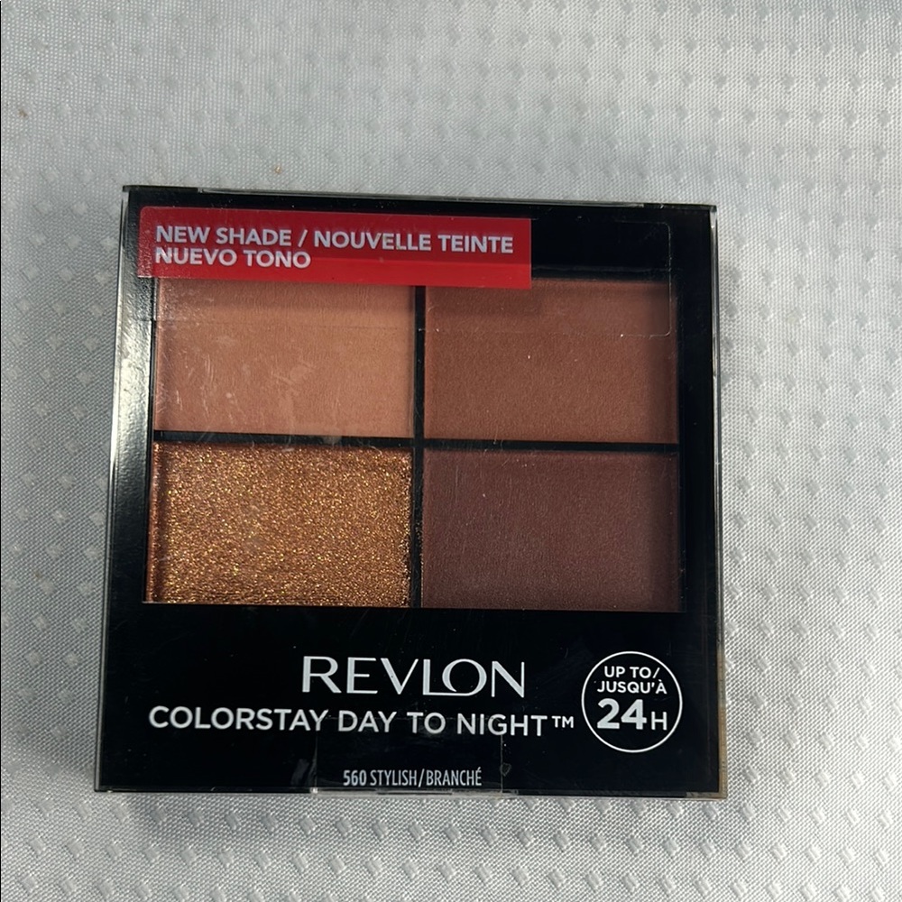 560 Stylish - Revlon ColorStay Day to Night Eyeshadow Quad Palette 4.8g